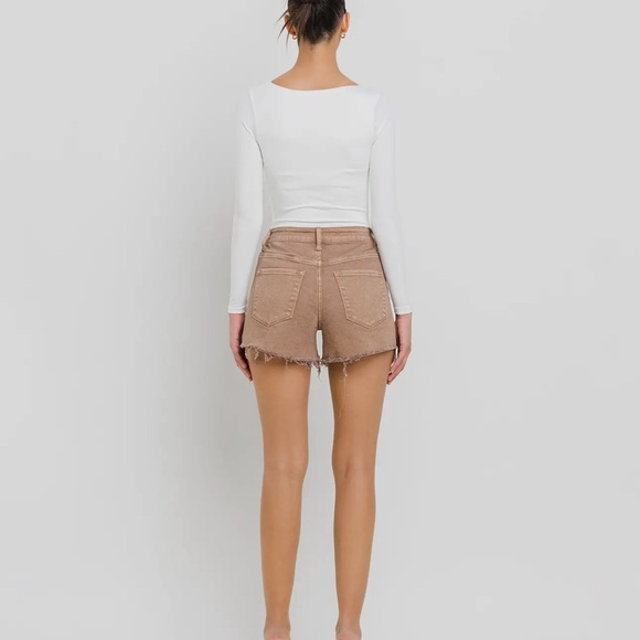 Super High Rise Raw Hem Mom Shorts - Picture 2 of 3